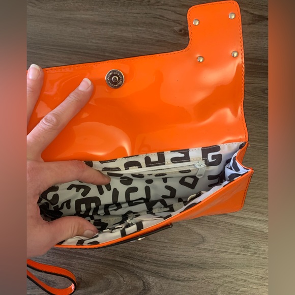 Guess clutch, bright orange - Picture 3 of 7